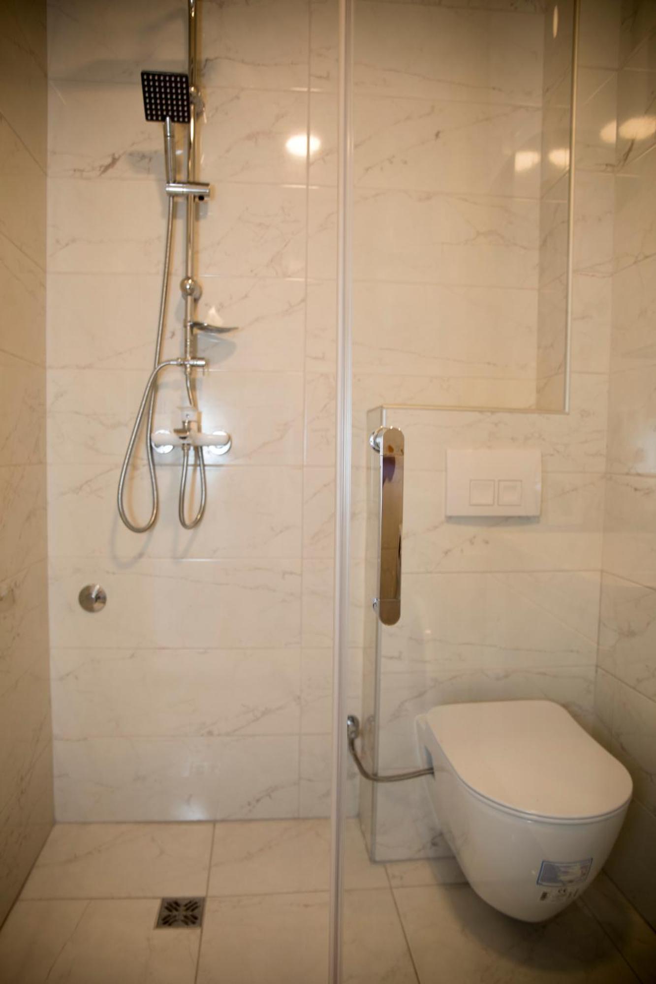 Kovac Riverfront Apartments Mostar Extérieur photo
