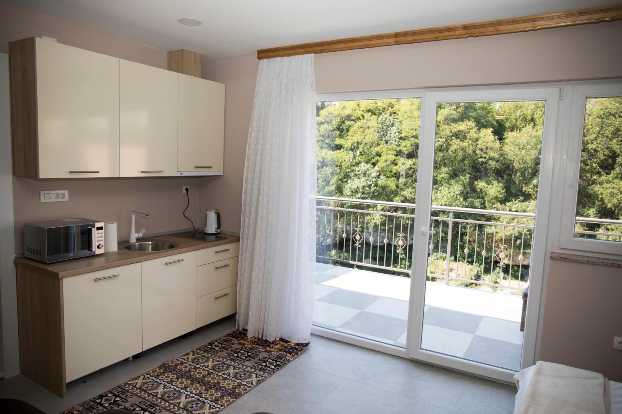 Kovac Riverfront Apartments Mostar Extérieur photo