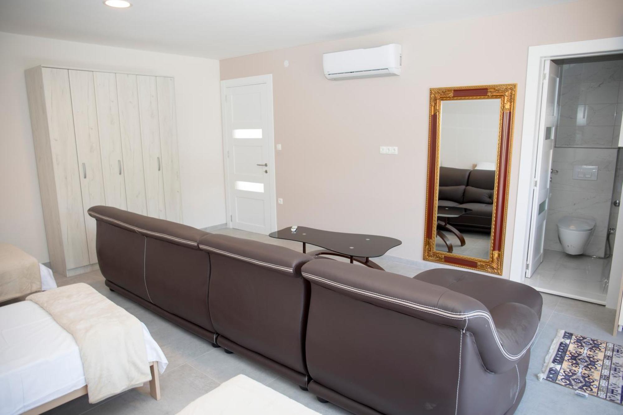 Kovac Riverfront Apartments Mostar Extérieur photo